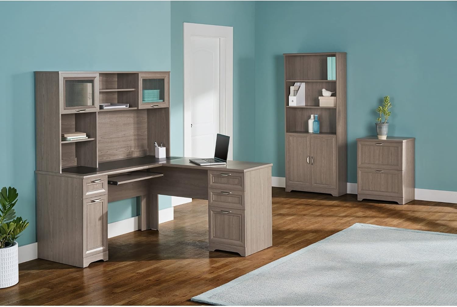 Realspace® Magellan 59' W L-Shape Corner Computer Desk, Gray