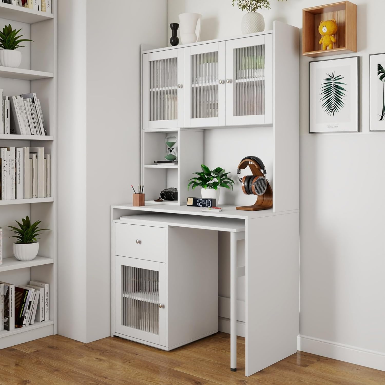 KEIKI L Shaped Home Office Desks with 90° Rotating Retractable Desktop, Glass Door, Hutch, Drawers, Bookshelf & Storage Shelves, Modern Gaming Computer Corner Table for Work, Study, Writing, White